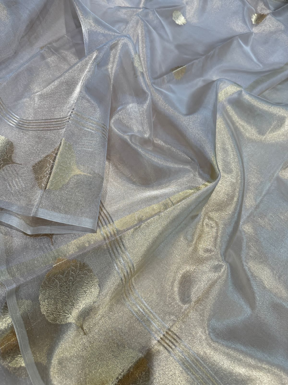 Pure Tissue Silk Saree : Golden Zari