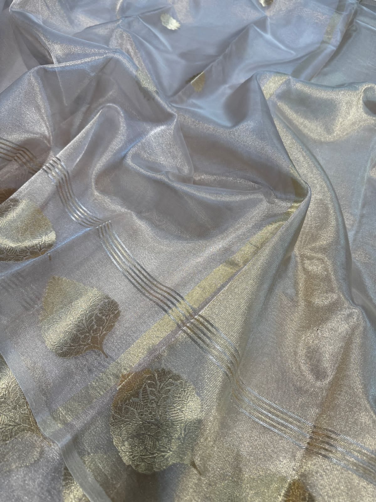 Pure Tissue Silk Saree : Golden Zari