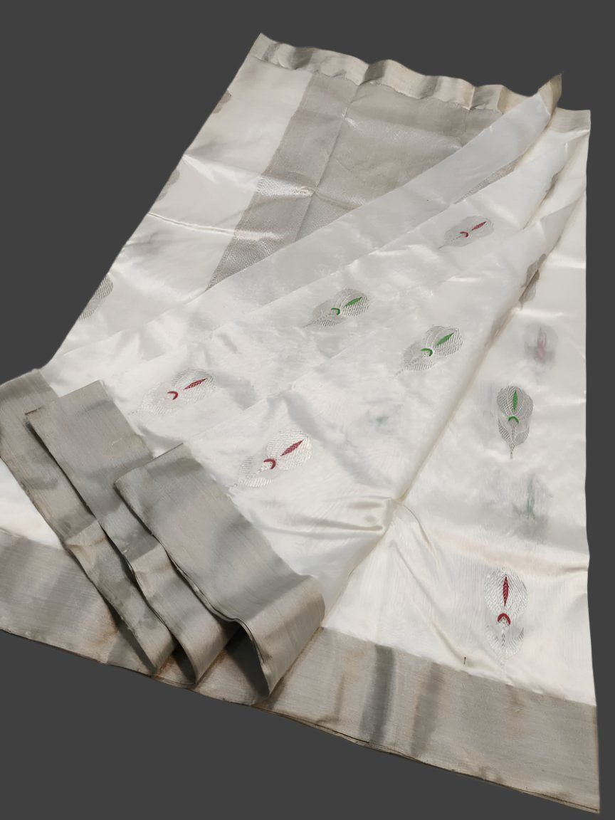 Pure Chanderi Silk Saree : Handloom Weaving